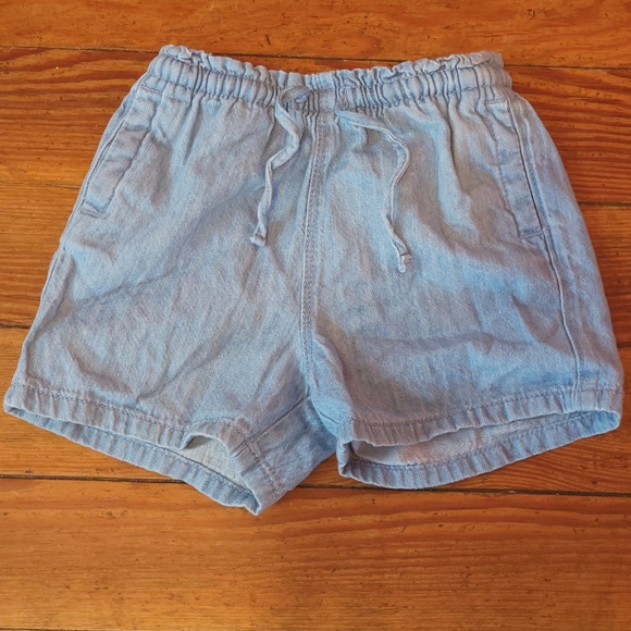 Ruffled shorts 3T - Picture 1 of 3
